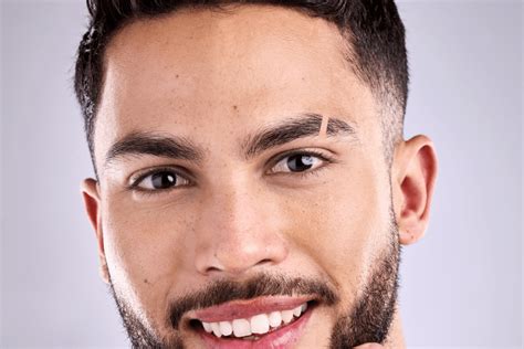 are eyebrow slits attractive